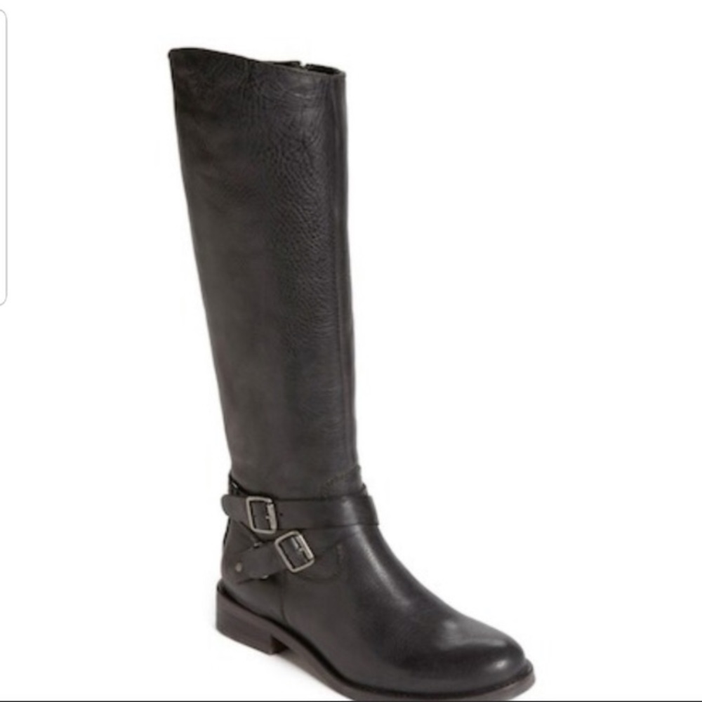 Hinge high black leather boots